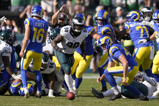 Jordan Davis sella la victoria de Eagles 33-26 sobre Rams con 2do bloqueo de gol de campo clave