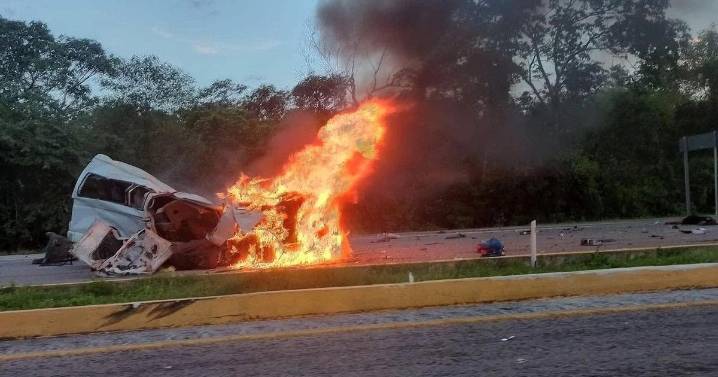 VIDEOS | Accidente en la carretera Mérida-Campeche deja al menos 15 muertos