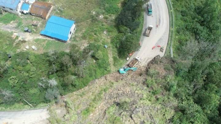 Casi 100 mil metros cúbicos de tierra estarían comprometidas en derrumbe de la Bogotá