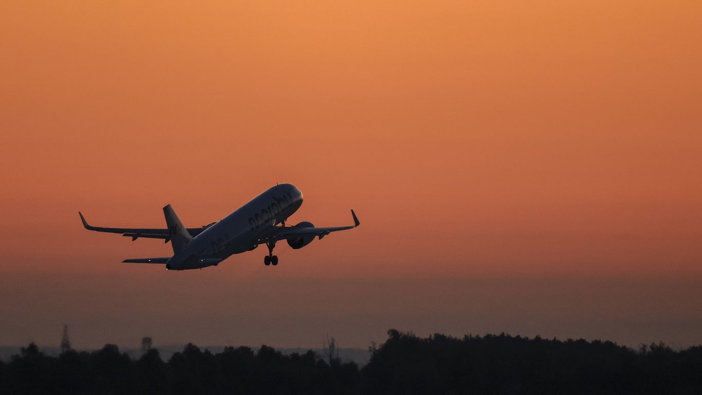 Travelers and air traffic controllers may face disruptions in a government shutdown
