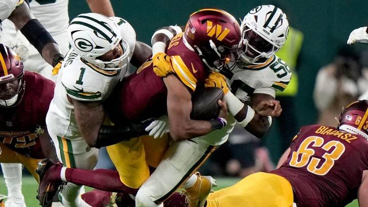 Commanders' Jayden Daniels will not play against the Raiders on Sunday because of an injured knee