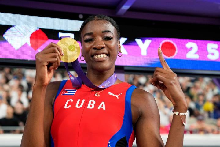 La cubana Leyanis Pérez es nueva campeona mundial de salto triple