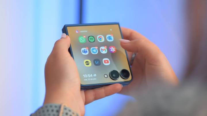 Primera gran rebaja en el Samsung Galaxy Z Flip7: el mejor móvil plegable tipo concha por casi 200 euros menos