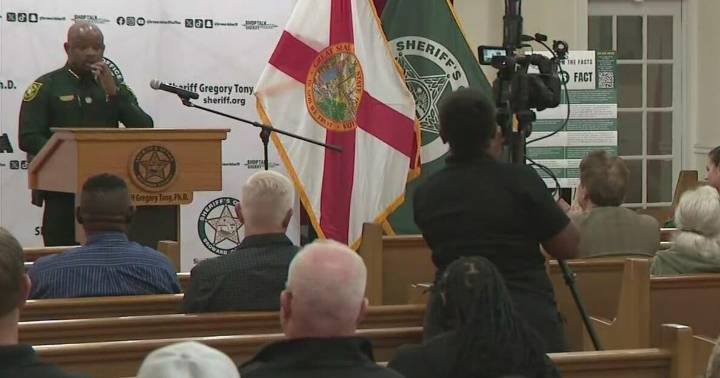 Broward sheriff, Deerfield Beach officials clash over contract as residents seek answers