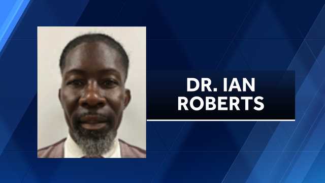 Iowa leaders react to Des Moines Public School superintendent detained