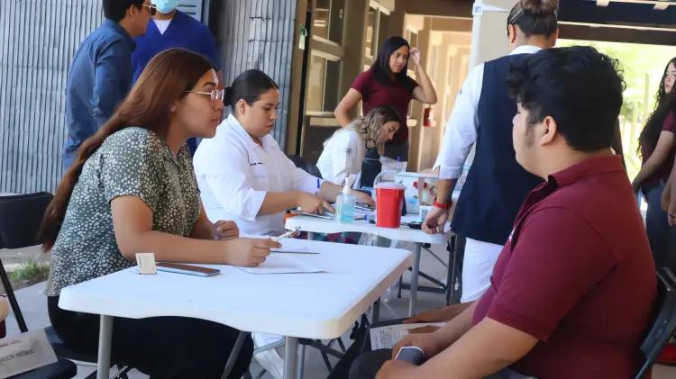 Llevan jornada de salud a Preparatoria Municipal