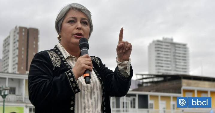Jara se reúne con timoneles oficialistas tras polémica de Carmona: comando pide "dar vuelta la página"