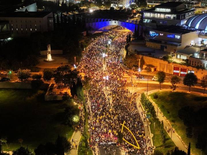 ‘Trump’s legacy crumbles’, Israelis call on U.S. President to end Gaza war