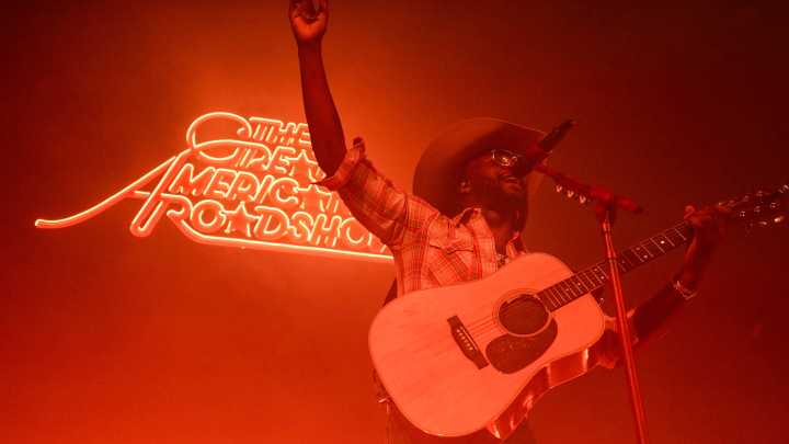See the setlist from Shaboozey's Great American Roadshow kickoff
