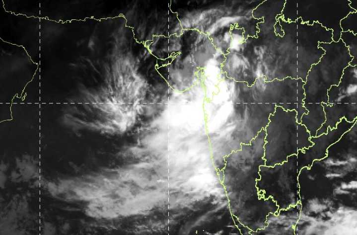 Upto 4.21 inches rains in South Gujarat in 24 hours including at Vapi, Navsari, Surat, Bharuch cities