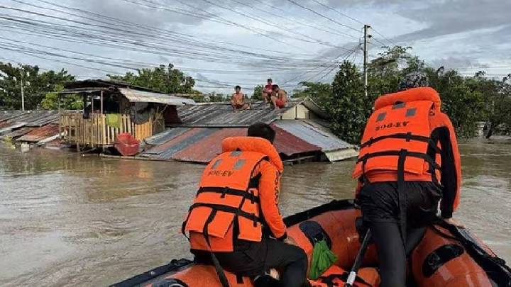 Typhoon Bualoi strikes Central Vietnam; one dead, 4 missing