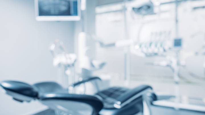State cites denture clinic's conditions, suspends license