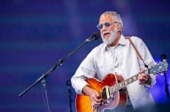 Cat Stevens postpones North American tour and cites visa issues