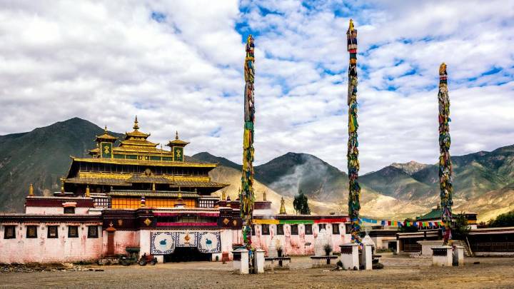 Samye, el monasterio más antiguo del Tíbet, añora la estatua del Gurú Rinpoche