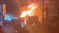 Se incendia un tráiler en el CEM, de manera momentánea se encuentra cerrado en dirección a Querétaro