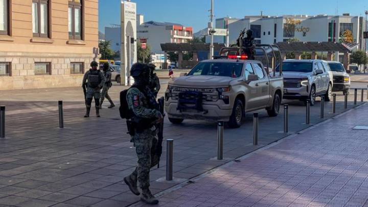 Mesa de seguridad en Palacio; arriban Ejército y Guardia Nacional
