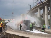 Decesos por explosión de pipa en Iztapalapa sube a 30