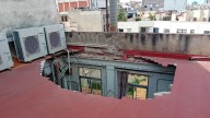 Desalojan a veinte trabajadores de una fábrica textil de Mataró por el derribo del techo