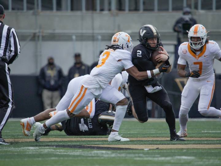 Deadspin | Report: Tennessee still without top two corners vs. Georgia