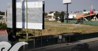 Gobierno aún en busca de maquinaria para retiro de espectaculares