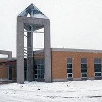 Threat closes Cambridge French Catholic School