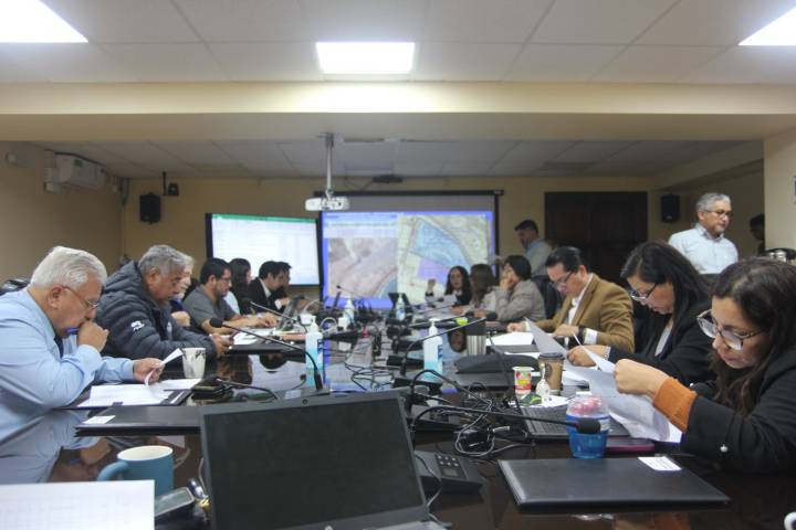 Comisión de Presupuesto del CORE Arica llama a la responsabilidad financiera ante inestabilidad económica
