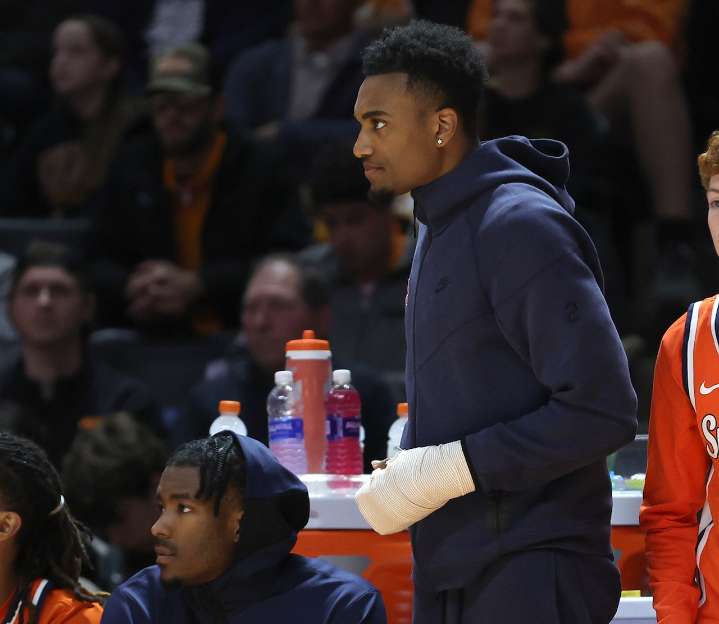 Syracuse guard JJ Starling deals with injured hand as Orange begins practice