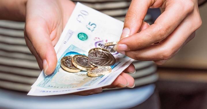 DWP says Universal Credit error could see claimants having to repay cash