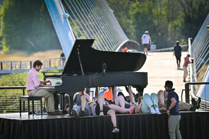 ‘Landscape pianist’ Hunter Noack dazzles a Salem crowd