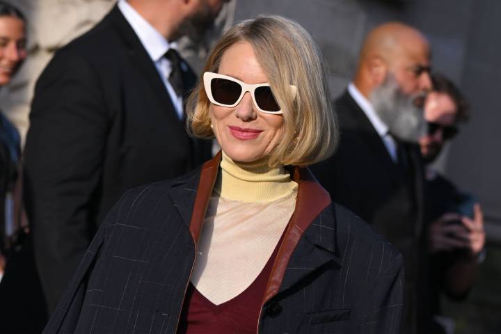 Naomi Watt’s V-Neck Sweater Looks Like This $30 Amazon Style