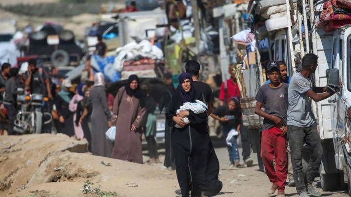 El coste de huir al sur de Gaza: al menos 2.000 dólares para alquilar una furgoneta y comprar una tienda