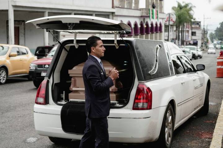 A Mexican town mourns father slain by ICE in Chicago