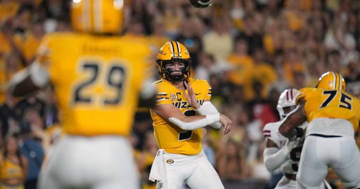 Tale of 3 quarterbacks: What to make of Mizzou's QBs in win over UMass