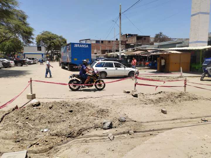 Piura: Comerciantes exigen se culmine la obra de la urb. San José