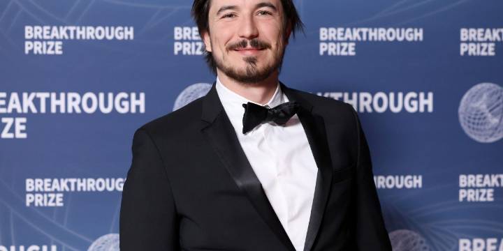 Robinhood CEO says just like every company became a tech company, every company will become an AI company