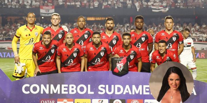 La foto con una actriz erótica que terminó con la expulsión de seis jugadores de un club de Brasil por “indisciplina”