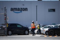 Union leaders to meet with workers of Amazon facility in Delta, B.C.