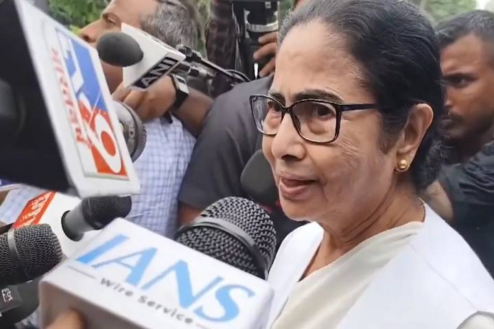 Mamata Banerjee blames private power distribution utility for 7 electrocution deaths