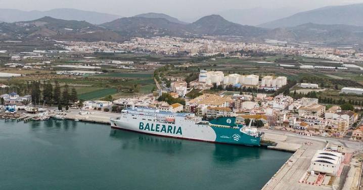 Baleària dejará de operar la línea que une Motril con Tánger durante el mes de octubre