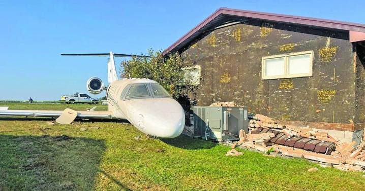 Graves Sheriff: No one hurt after jet crashes into home