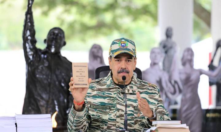 Maduro a Trump: Crear expedientes falsos sobre narcotráfico es un error