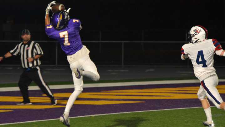 Leaping grab results in touchdown catch for Watertown's Kutler Swenson