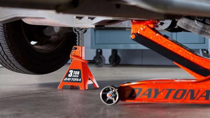 Are Harbor Freight's Jack Stands Worth Buying? Here's What Reviews Say