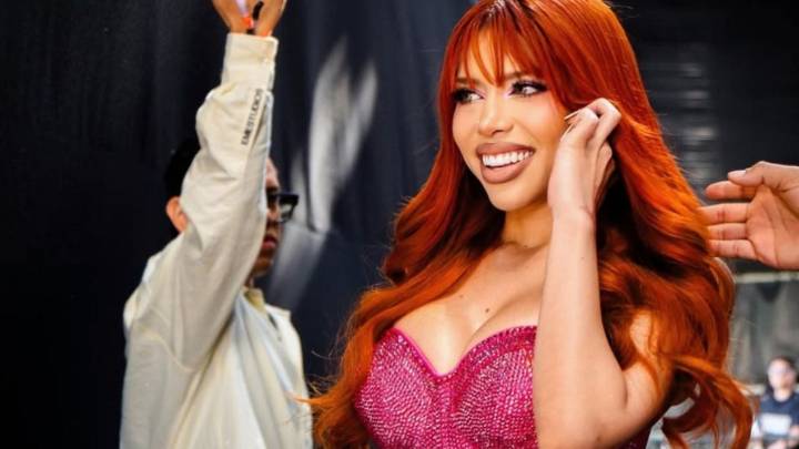 Amenazan de muerte a la cantante Yeri Mua por presentación en Tijuana; pide ayuda de Sheinbaum
