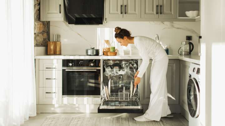 The 2 Popular Home Appliances You Should Never Run Simultaneously