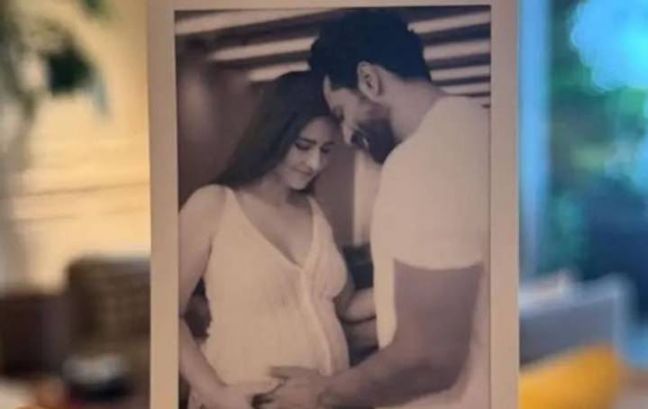 It’s official! Katrina Kaif and Vicky Kaushal announce pregnancy, share candid photo
