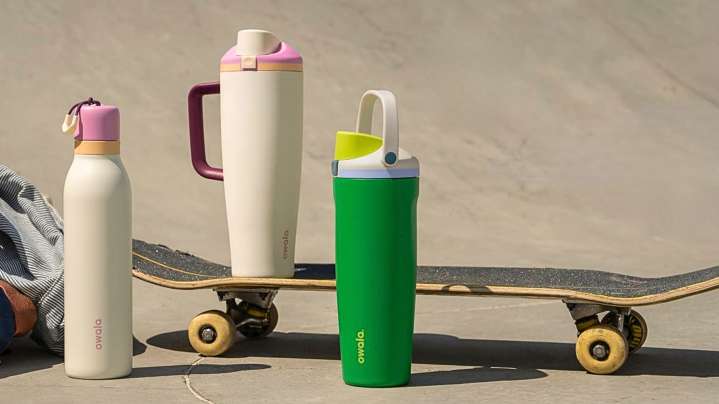 🎨 Get Owala's leak-proof travel cups in four, Amazon