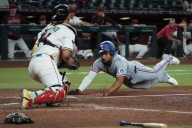 Alejandro Osuna le da el triunfo a los Rangers ante los Diamondbacks de Arizona