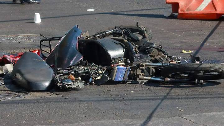 Muere tras impactar su motocicleta contra una vaca sobre la Izúcar