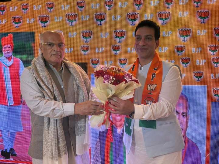 Prominent hotelier Sahil Reshie joins BJP in Srinagar